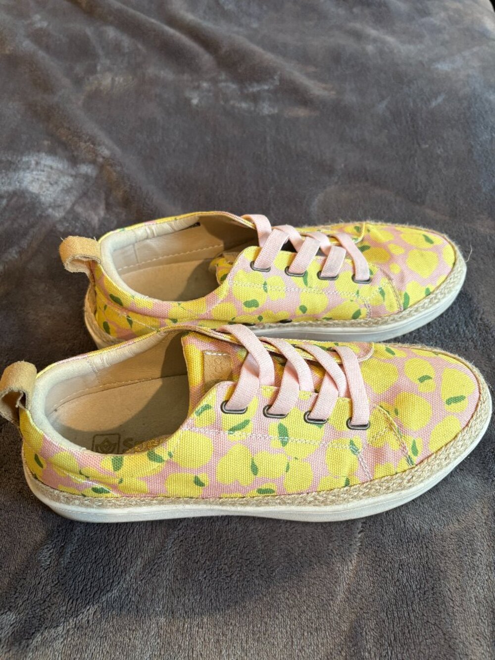 Women's Malibu slip on tennis shoes